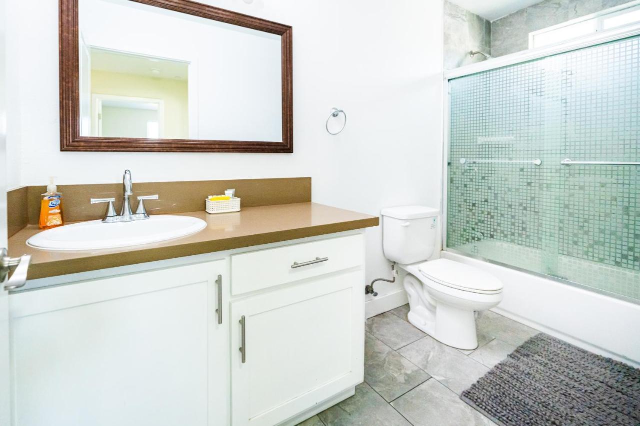 Spacious 5 Bedroom 3 Bath Modern Home By Downtown La With Parking Los Angeles Kültér fotó