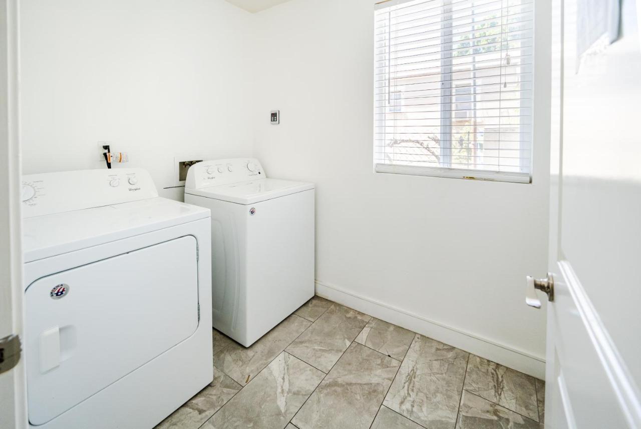 Spacious 5 Bedroom 3 Bath Modern Home By Downtown La With Parking Los Angeles Kültér fotó